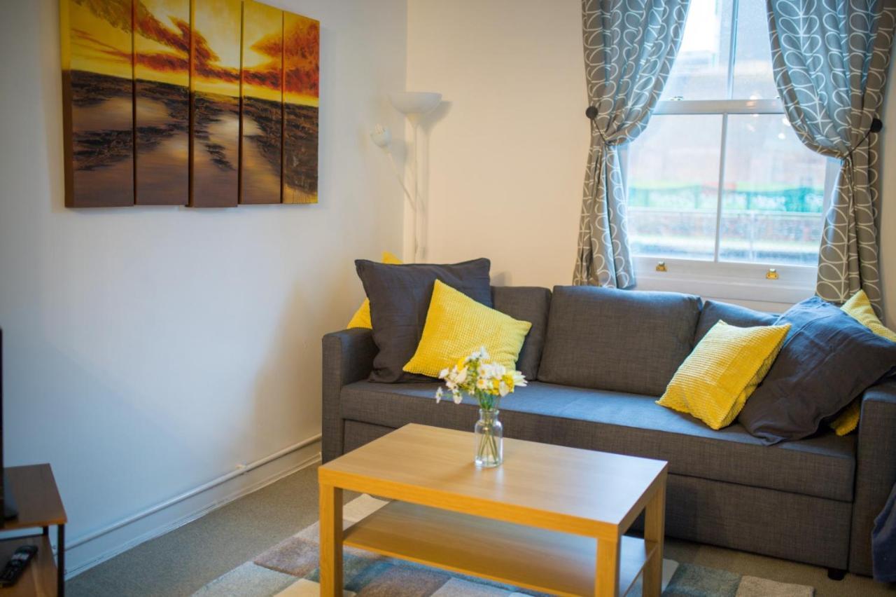 Exclusive Offers L Last-Minute Specials L Parking Free L Double Bed House L Uk L Gaming Room L Komfy 3 Bedroom Cottage With Riverview L Perfect For Short Or Long Stays Reading Kültér fotó